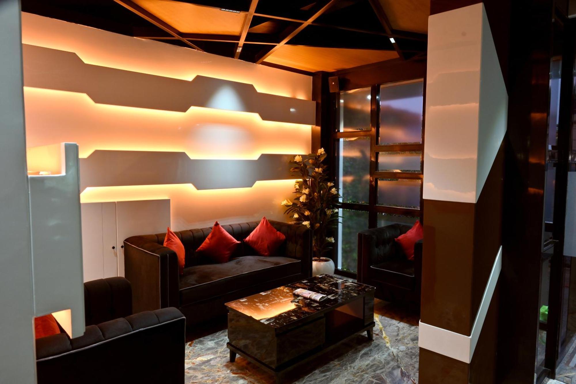 Hotel Trax International Jamshedpur Buitenkant foto