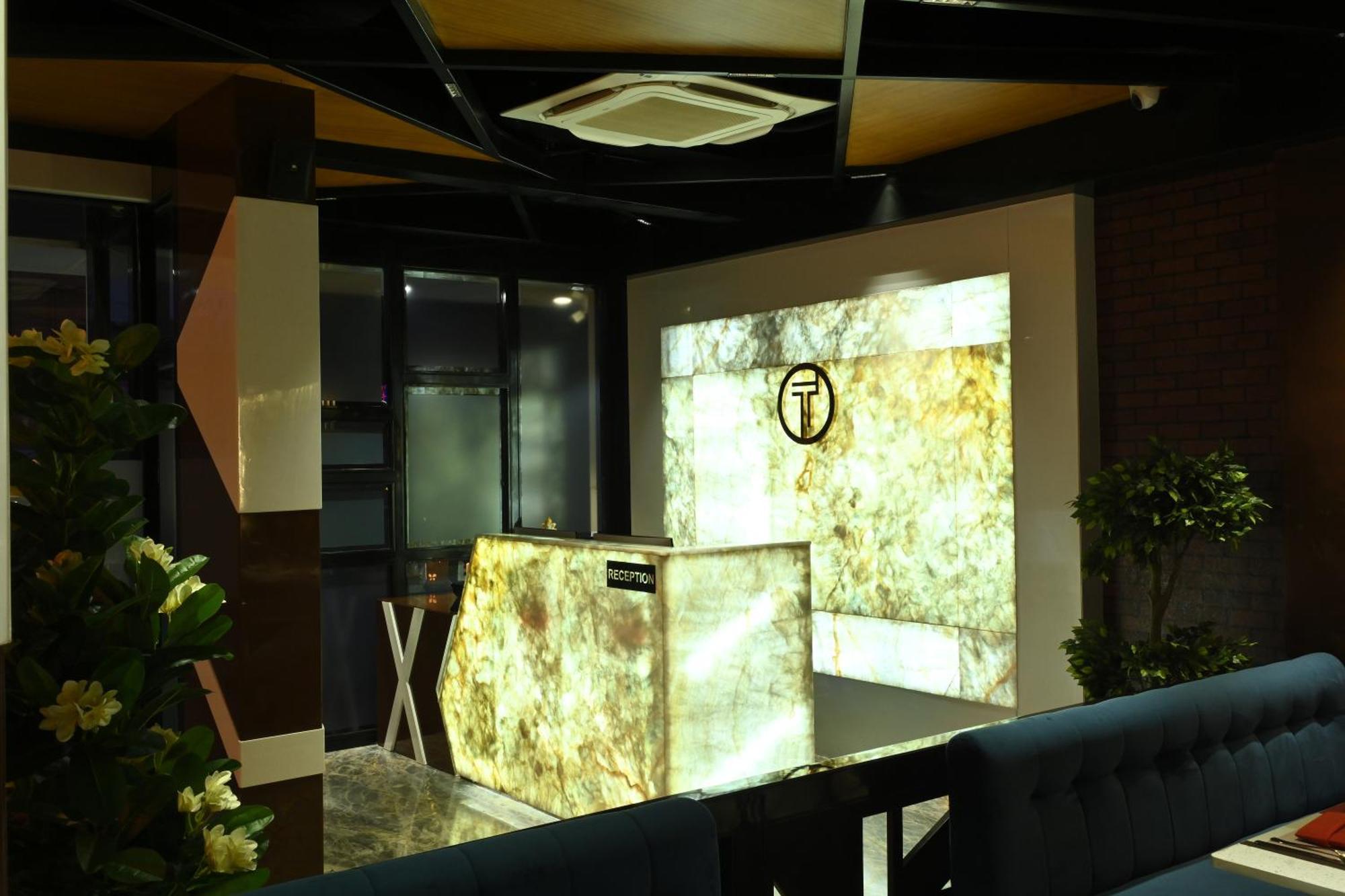 Hotel Trax International Jamshedpur Buitenkant foto