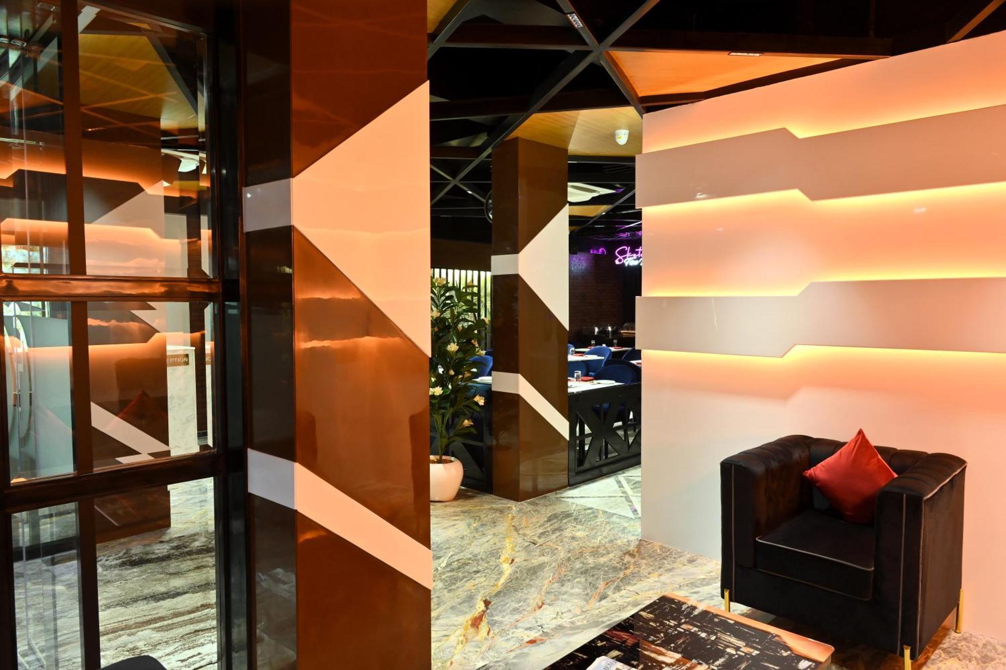 Hotel Trax International Jamshedpur Buitenkant foto