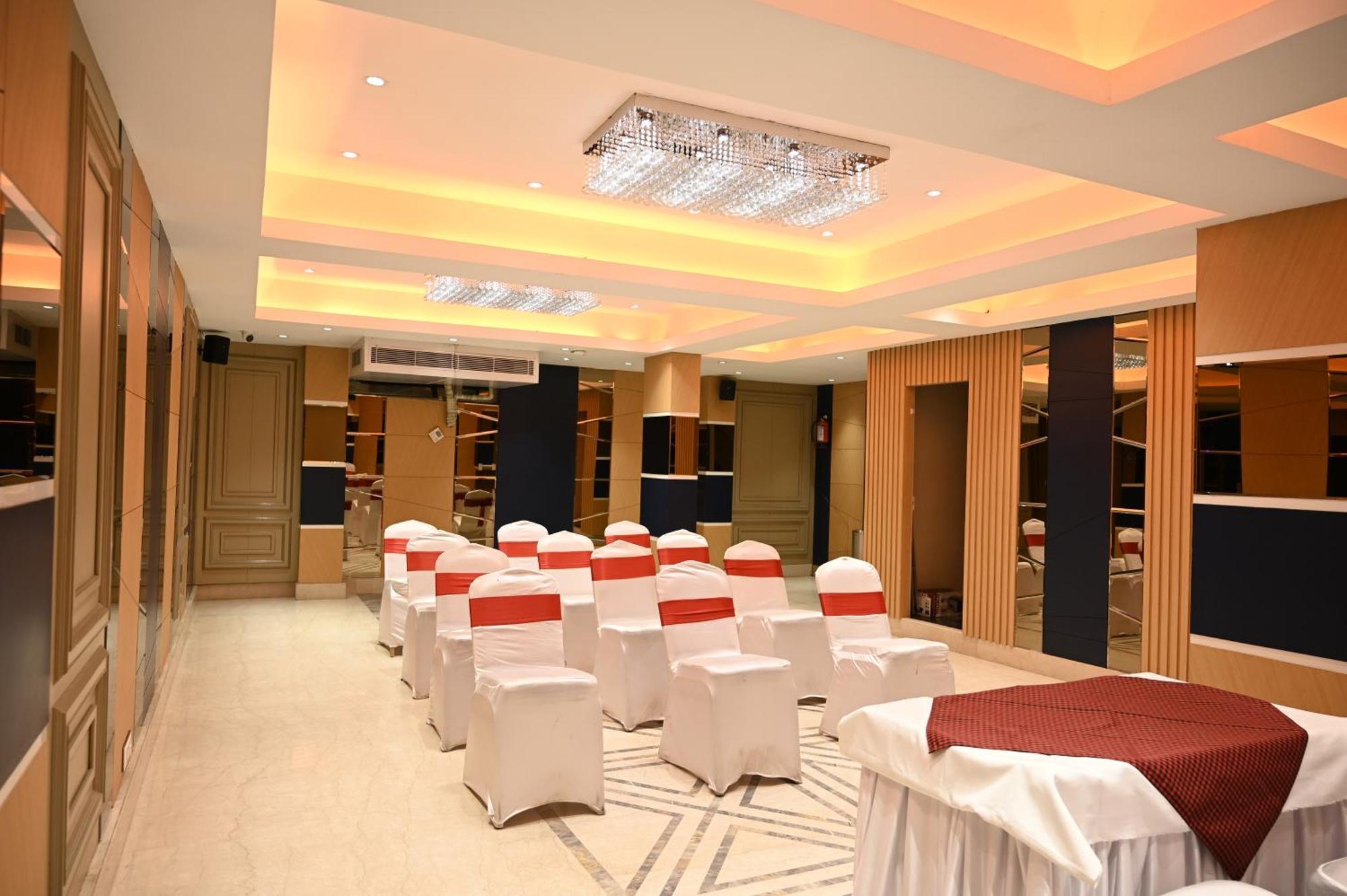 Hotel Trax International Jamshedpur Buitenkant foto