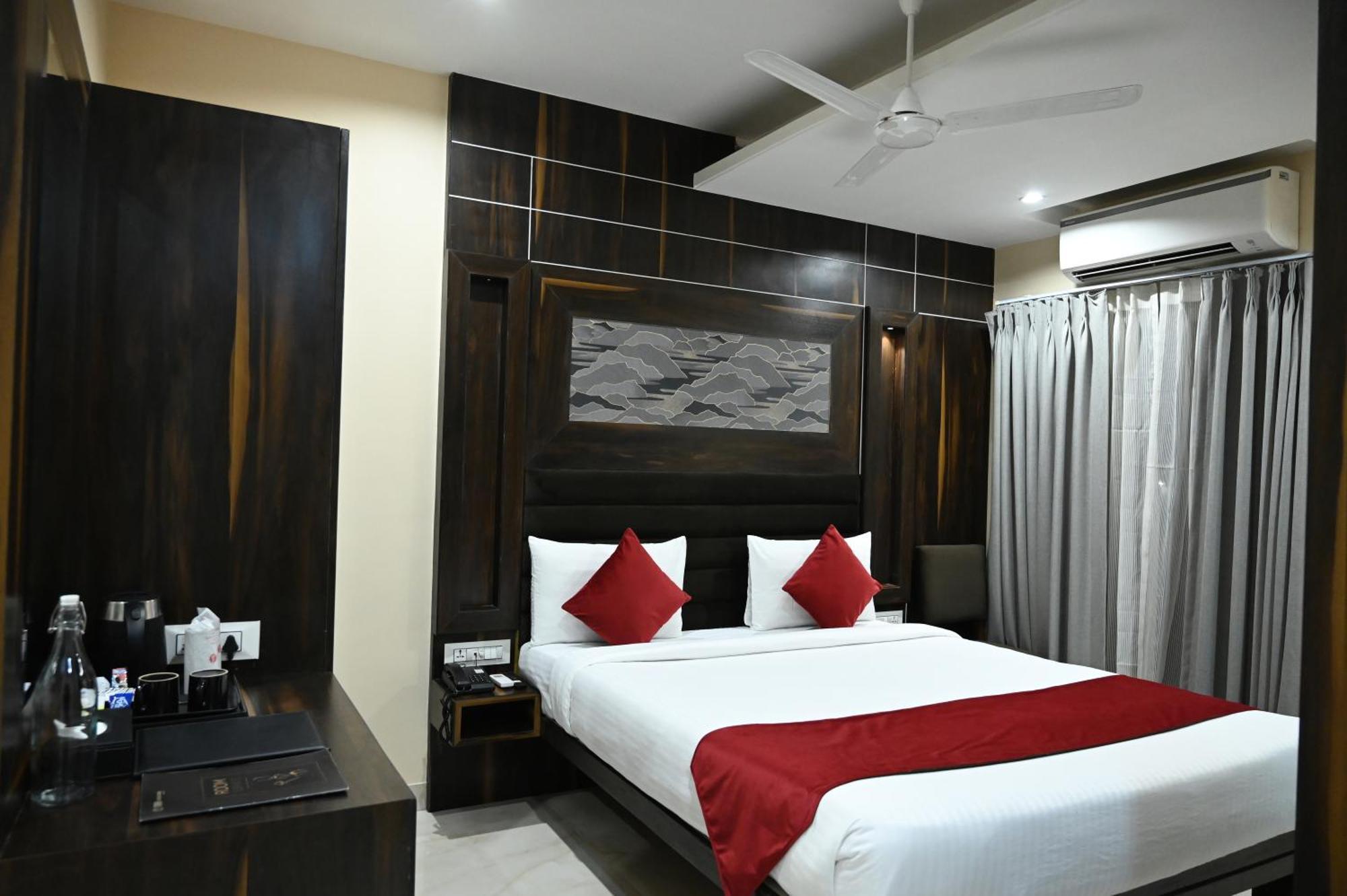 Hotel Trax International Jamshedpur Buitenkant foto