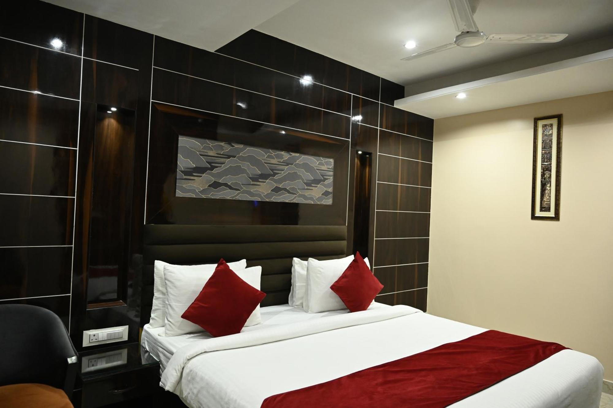Hotel Trax International Jamshedpur Buitenkant foto