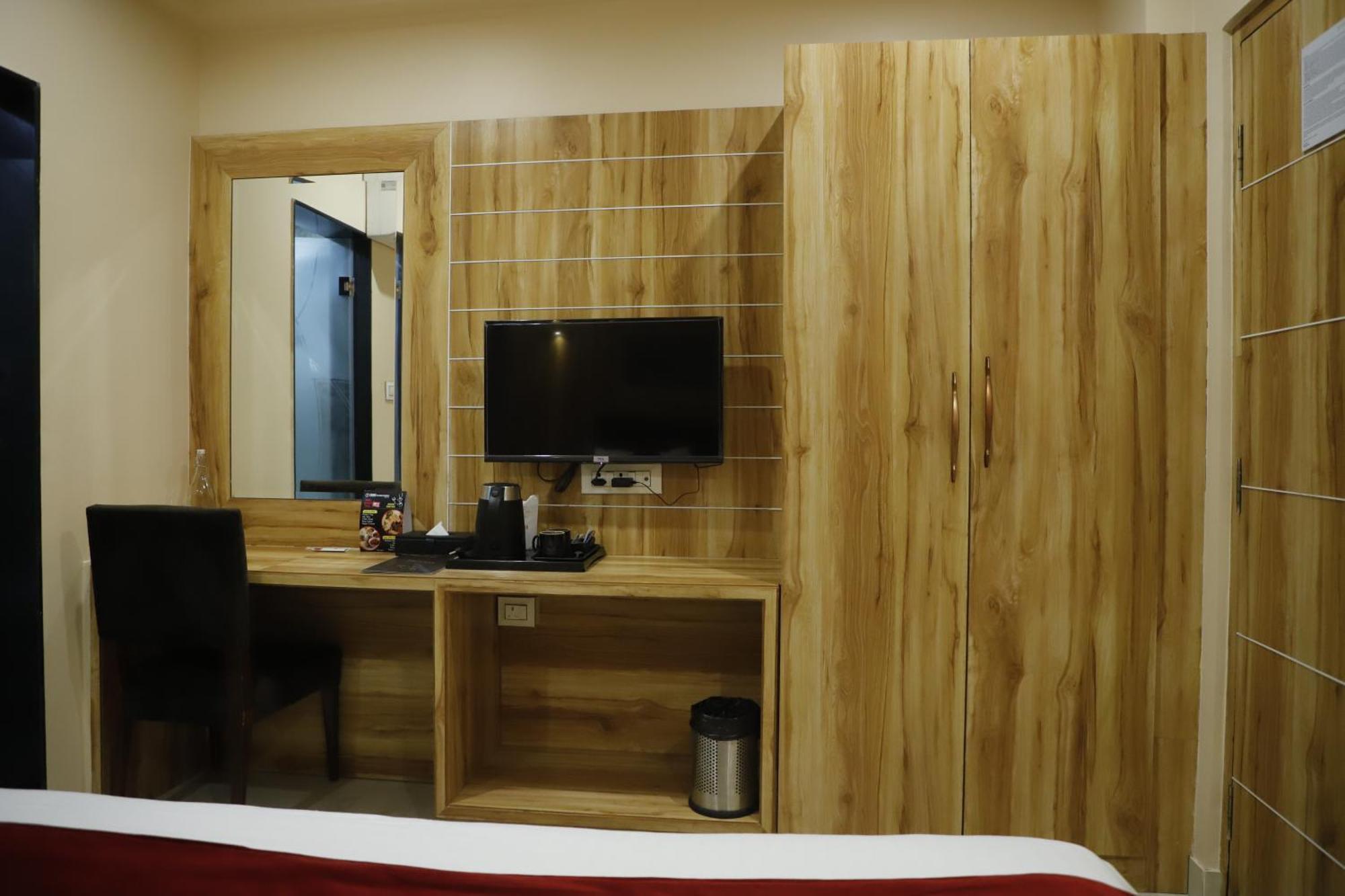 Hotel Trax International Jamshedpur Buitenkant foto