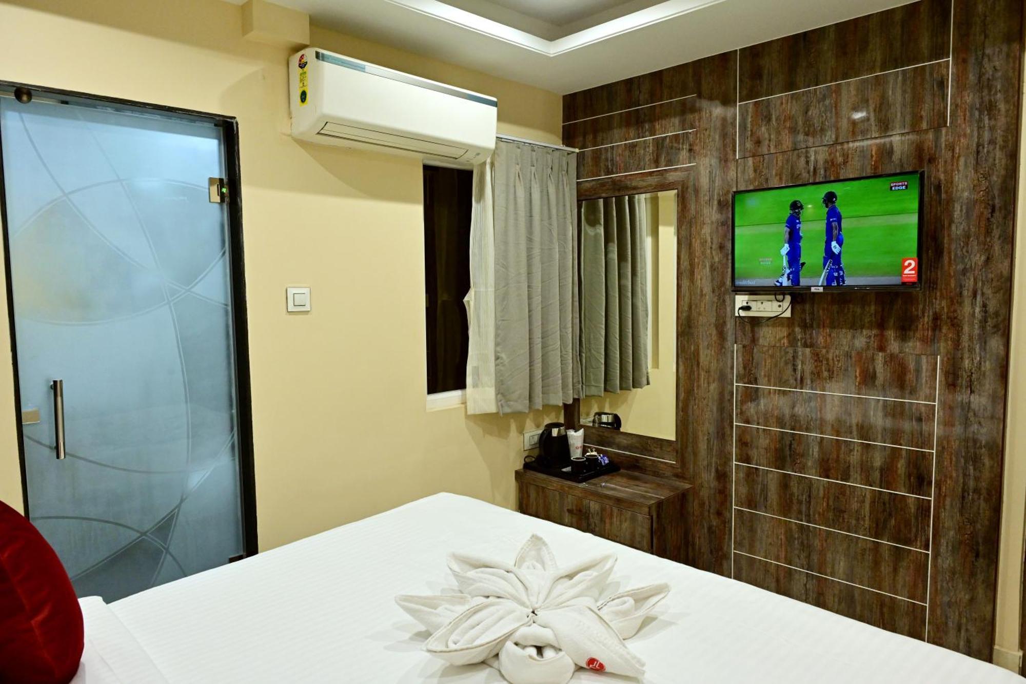 Hotel Trax International Jamshedpur Buitenkant foto